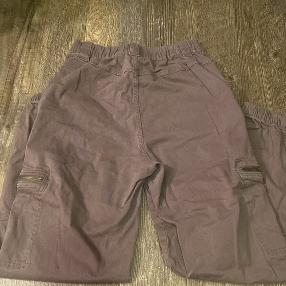 Gray cargo pants - Picture 2 of 3